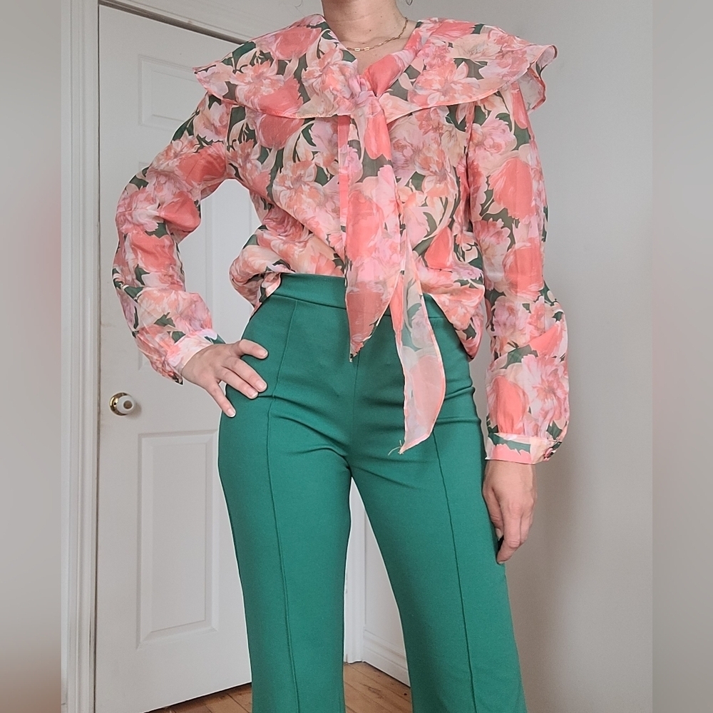 Beulah Floral Pink Blouse with Green Pants - Picture 8 of 9